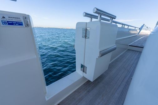 Ferretti Yachts 750 image