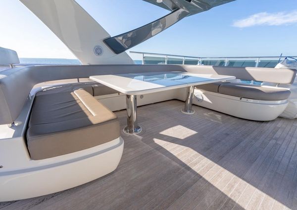 Ferretti Yachts 750 image