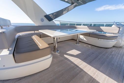 Ferretti Yachts 750 image