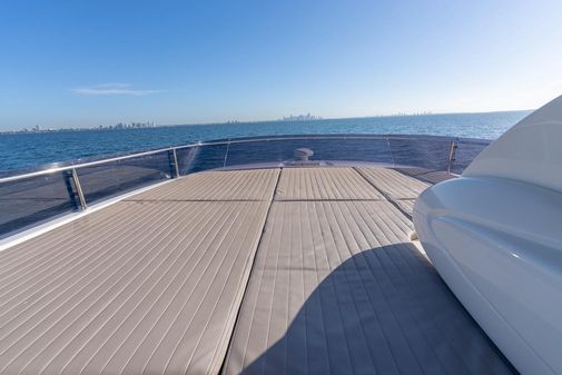 Ferretti Yachts 750 image