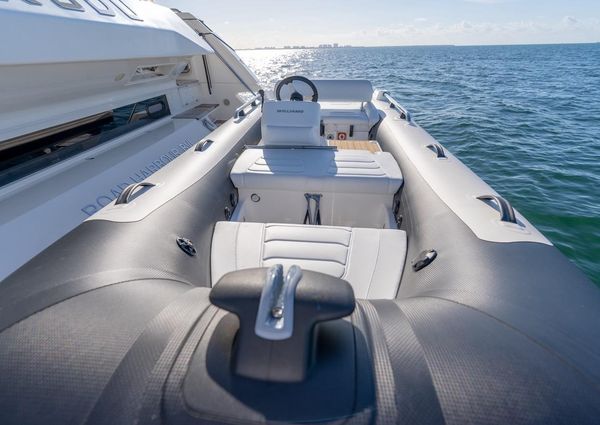 Ferretti Yachts 750 image