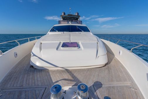 Ferretti Yachts 750 image