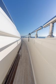 Ferretti Yachts 750 image