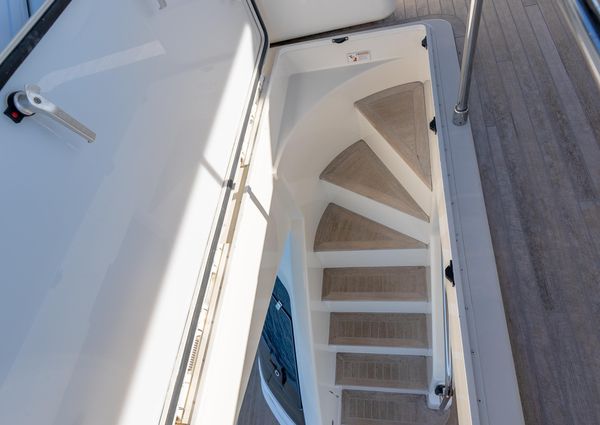 Ferretti Yachts 750 image