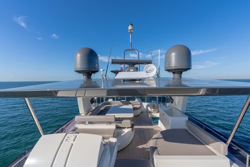 Ferretti Yachts 750 image