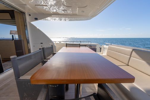 Ferretti Yachts 750 image