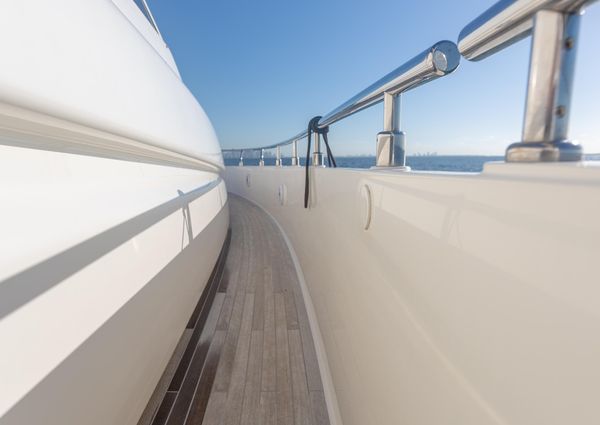 Ferretti Yachts 750 image