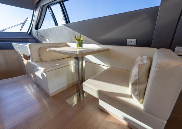 Ferretti Yachts 750 image