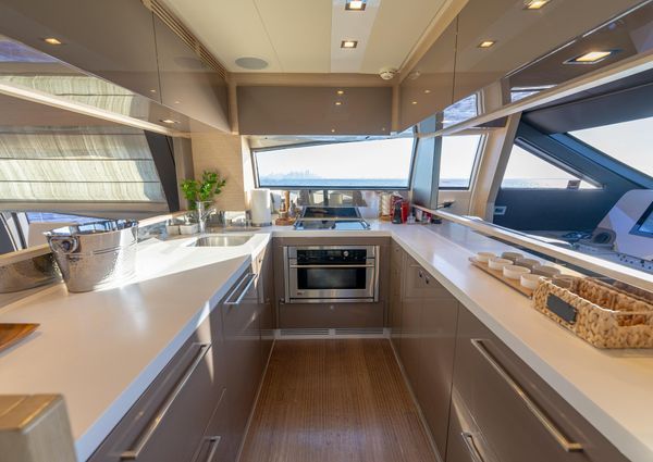 Ferretti Yachts 750 image