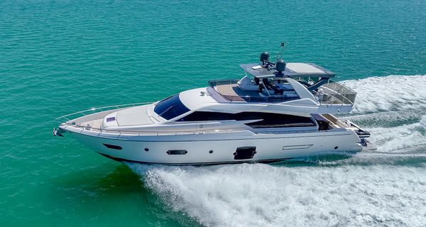 Ferretti Yachts 750 image