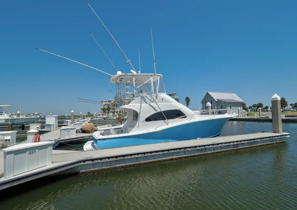 Luhrs 41 Convertible image