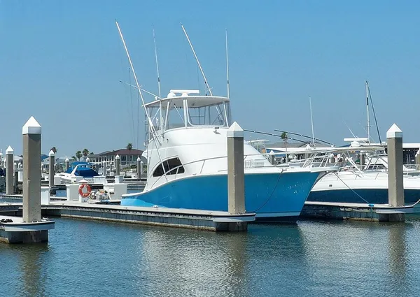 Luhrs 41 Convertible image