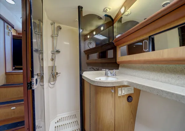 Luhrs 41 Convertible image