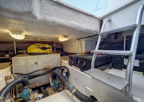 Luhrs 41 Convertible image