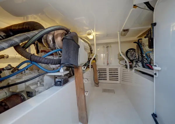 Luhrs 41 Convertible image