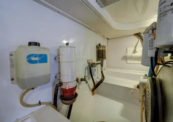 Luhrs 41 Convertible image