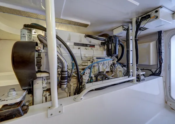 Luhrs 41 Convertible image