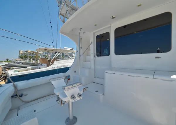 Luhrs 41 Convertible image