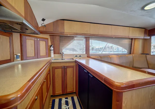 Luhrs 41 Convertible image