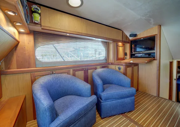 Luhrs 41 Convertible image