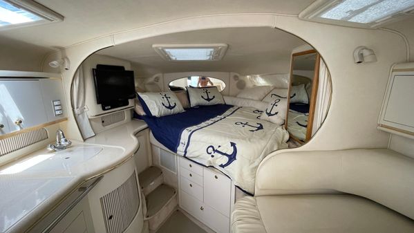 Sea Ray 310 Sundancer image