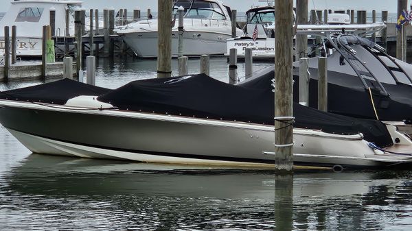 Chris-Craft Launch 28 