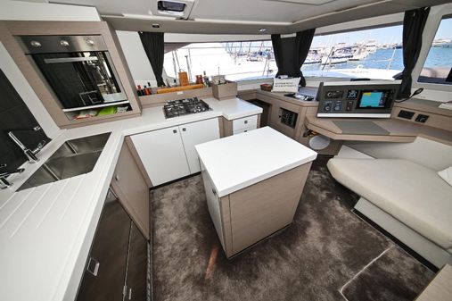 Fountaine Pajot Saona 47 image