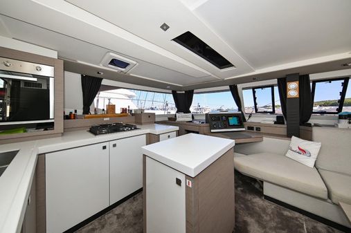 Fountaine Pajot Saona 47 image