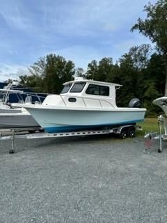 C-Hawk 25 pilot house