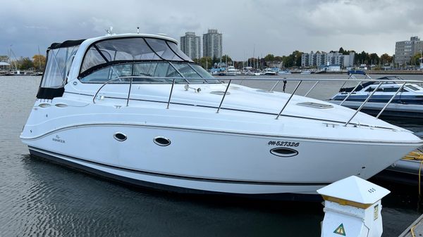 Rinker 350 Express Cruiser