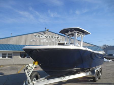 Robalo R230 Center Console image