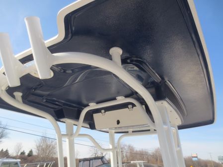 Robalo R230 Center Console image