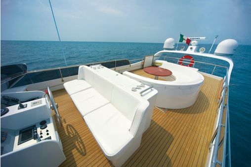 Camuffo 65 Flybridge image