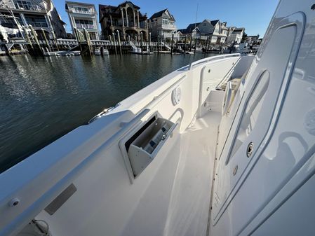 Everglades 275 Center Console image