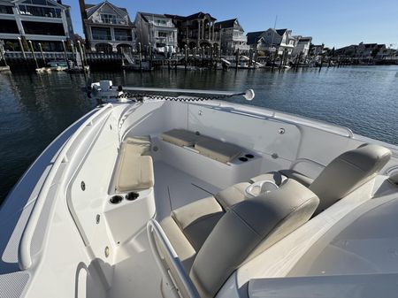 Everglades 275 Center Console image