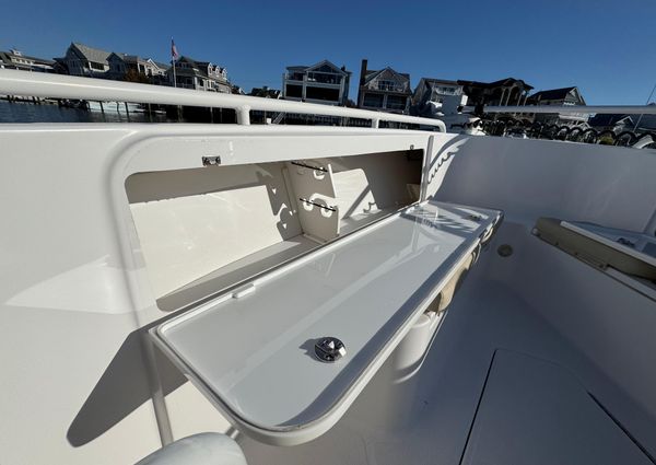 Everglades 275 Center Console image