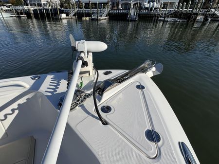 Everglades 275 Center Console image