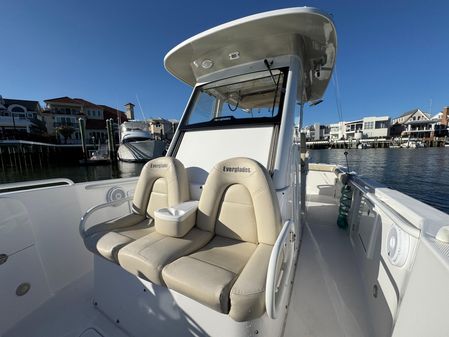 Everglades 275 Center Console image