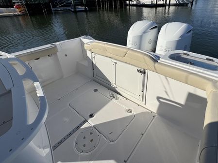 Everglades 275 Center Console image