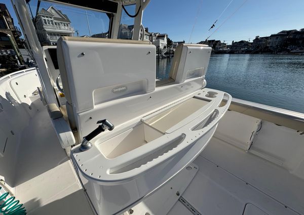 Everglades 275 Center Console image