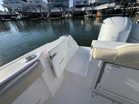 Everglades 275 Center Console image