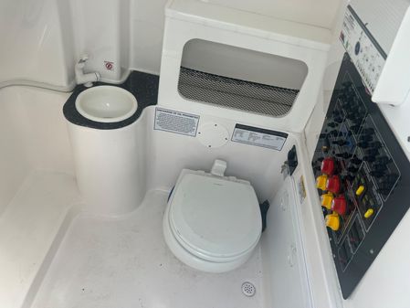 Sea Fox 288 Commander image