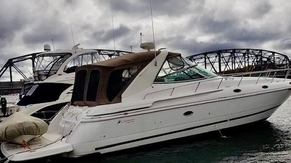 Cruisers Yachts 4270