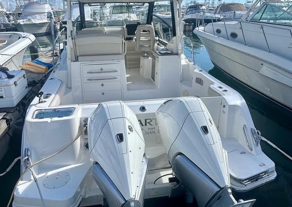 Boston Whaler 325 Conquest image