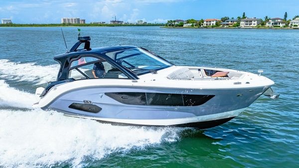 Sea Ray 370 OB 