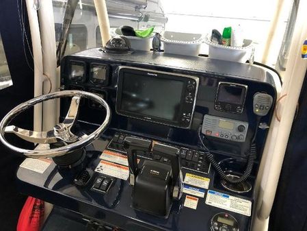 Pursuit C-260-CENTER-CONSOLE image