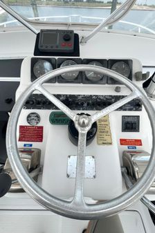 Luhrs T 290 Sport Fisher Express image