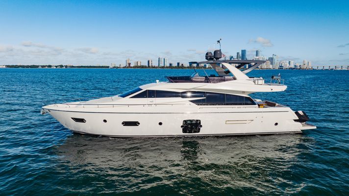 Ferretti Yachts 750 - main image