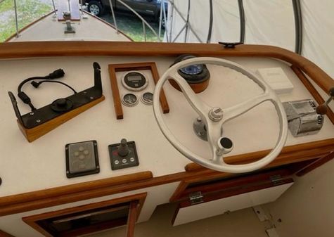 Wilbur 34-FLYBRIDGE image