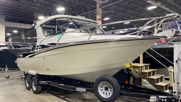 Extreme Boats 795 Game King 26' 